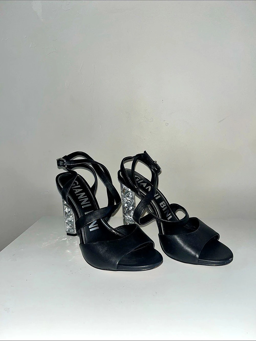 Gianni Bini Black Crystal Block Heel Sandals Size 8.5 Glam Strappy Heels